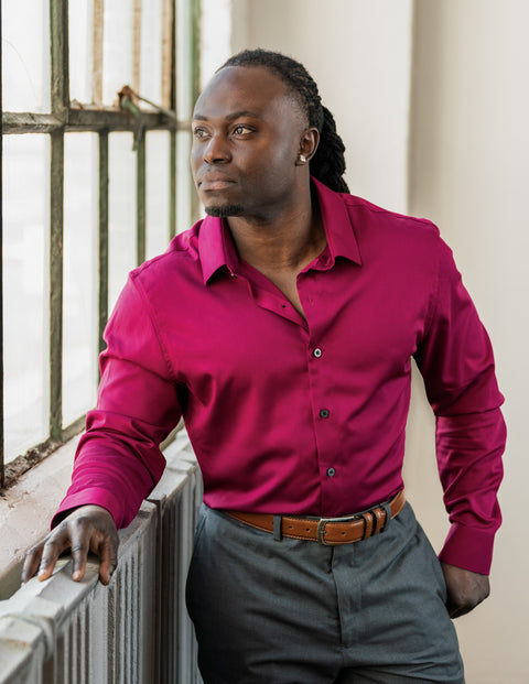 Muscle-Fit Dress Shirt in Burgundy