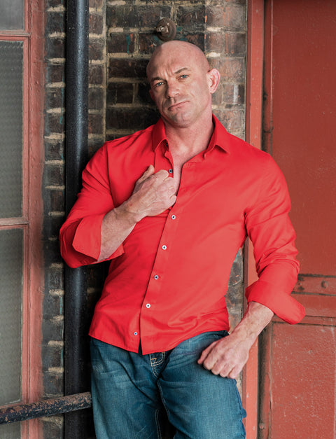 Muscle-Fit Dress Shirt in Red